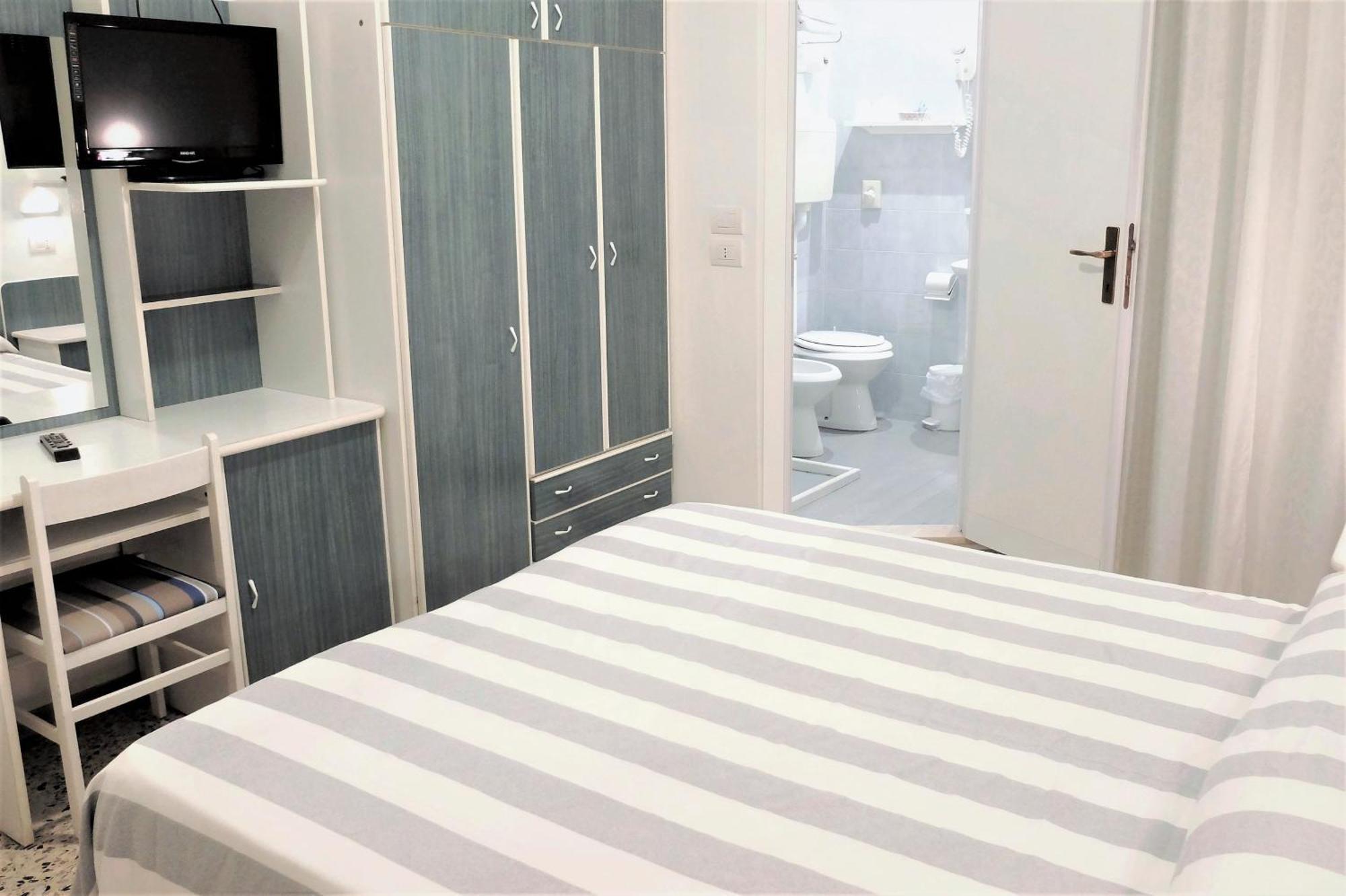 Hotel Aurea Ρίμινι Δωμάτιο φωτογραφία