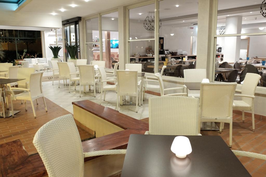 Hotel Aurea Ρίμινι Εξωτερικό φωτογραφία